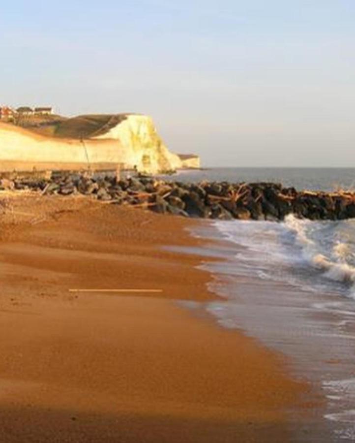 Beach, Hills, Food, Scenic Walks-The Kelp House. Peacehaven ภายนอก รูปภาพ